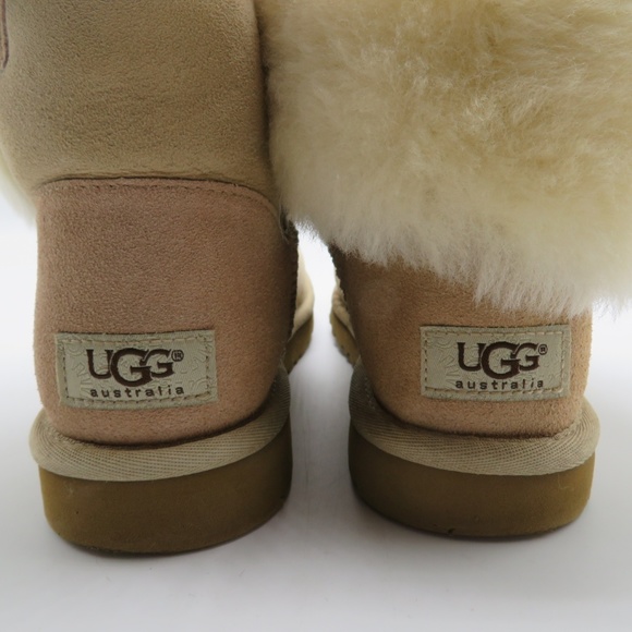 UGG Bailey Button II size: 6 - Picture 6 of 7